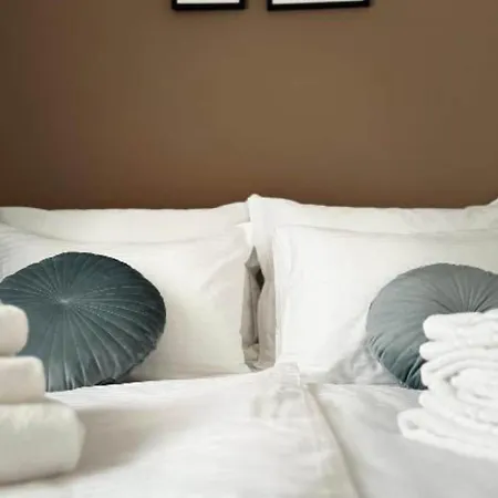 Apartamento One Bedroom With Balcony And View