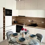 Apartament One Bedroom With Balcony And View Zadar