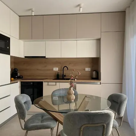 One Bedroom With Balcony And View