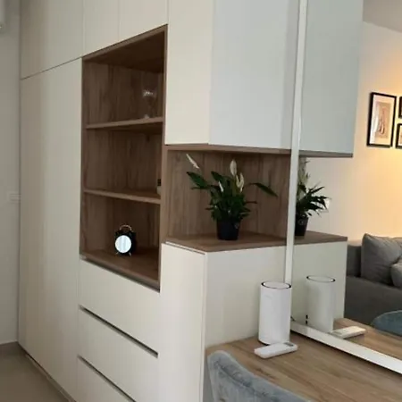 One Bedroom With Balcony And View * زادار