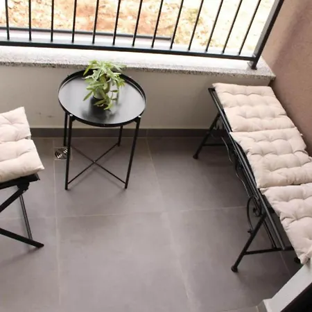 One Bedroom With Balcony And View *