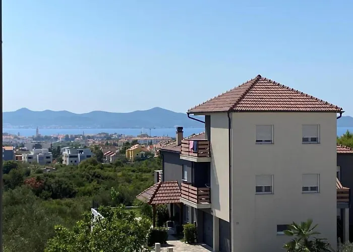 One Bedroom With Balcony And View Lägenhet *